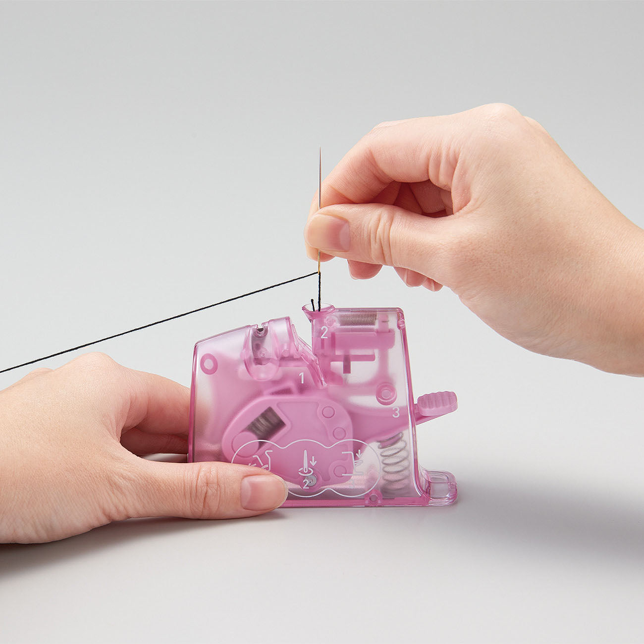 Quick Desk Needle Threader (Pink)